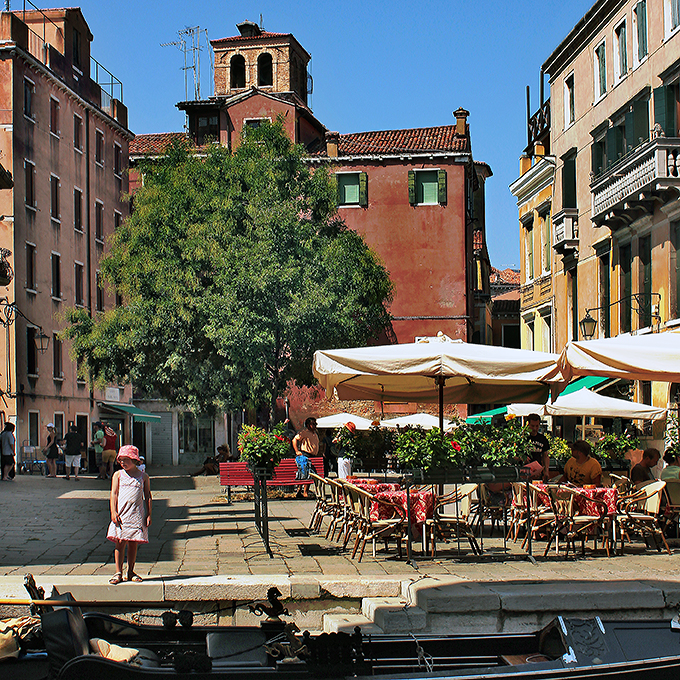 Momenti veneziani 93 - Bimba.jpg